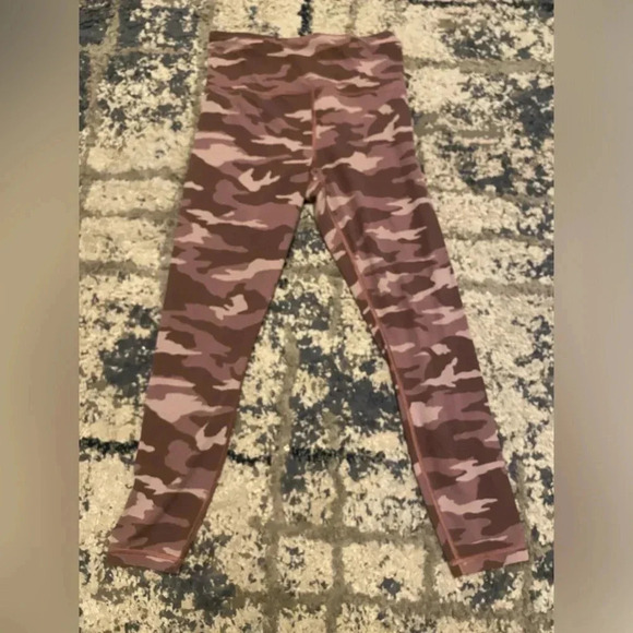 Athleta Elation Tight - Picture 1 of 4